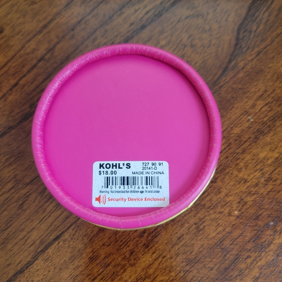 Letter D Necklace with earrings!💕 Silver. - Picture 4 of 6